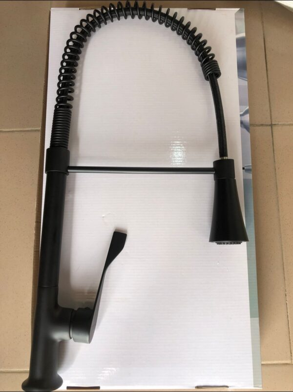 Black single chain sink mixer - Image 3
